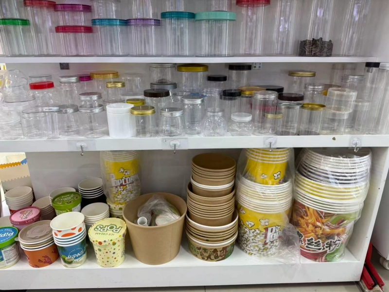 paper bowls and buckets