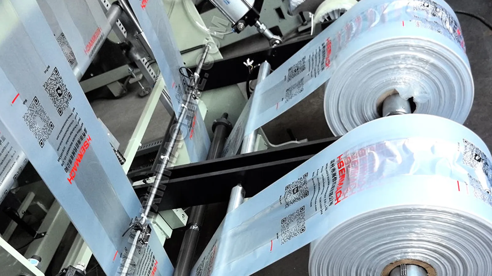 NTP-T200 T-Shirt Bag Making Machine | 4-Line High Speed Production Details