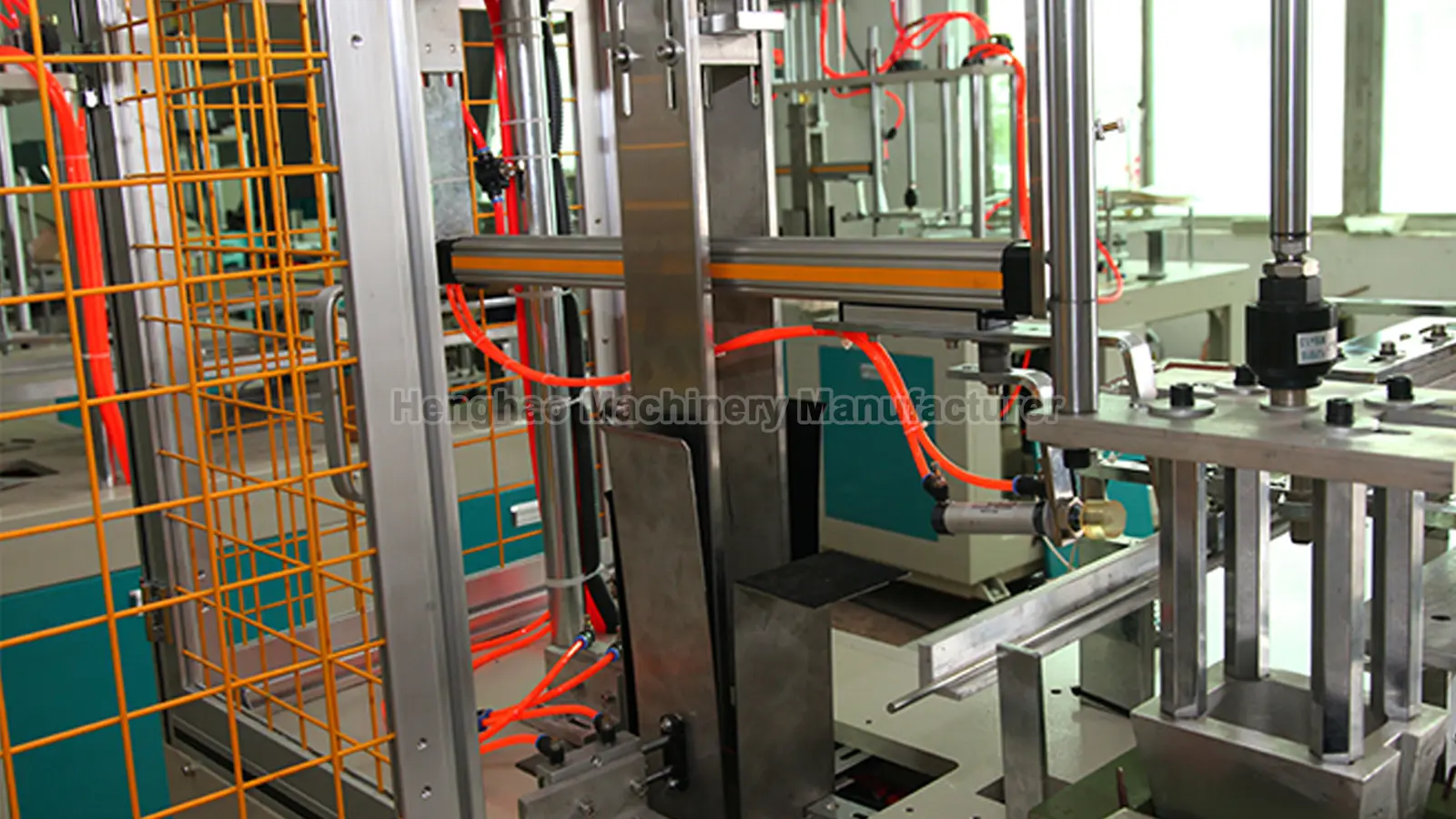 Intelligent Full Automatic Paper Lunch Box Forming Machine (NTP-CHL) Operation